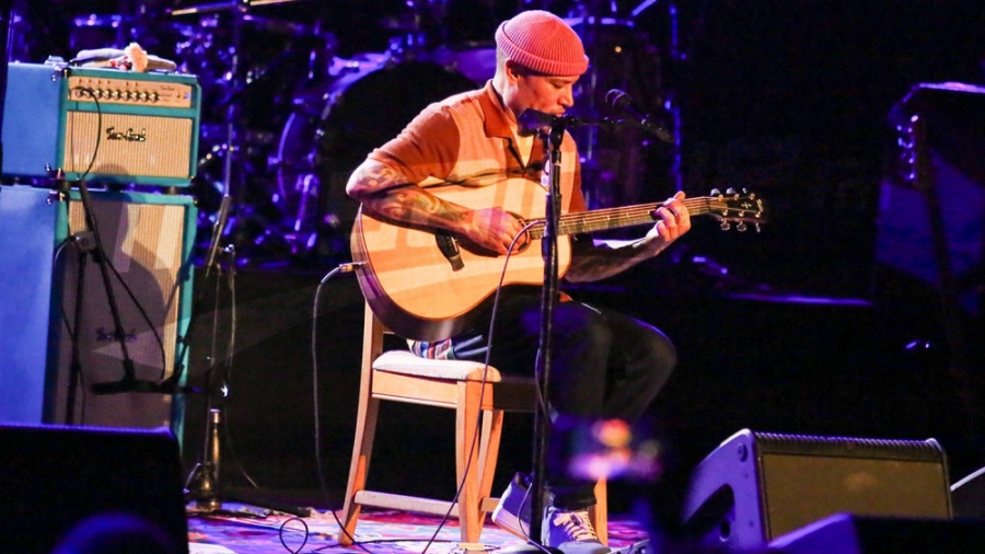 Ben Harper: Une soirée folk et alternative au FIC