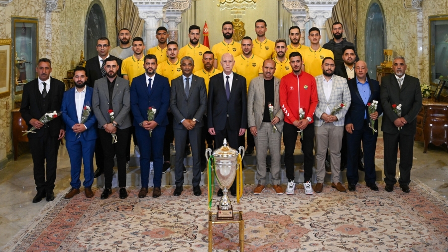 Kaïs Saïed honore l'équipe de volley de Boussalem