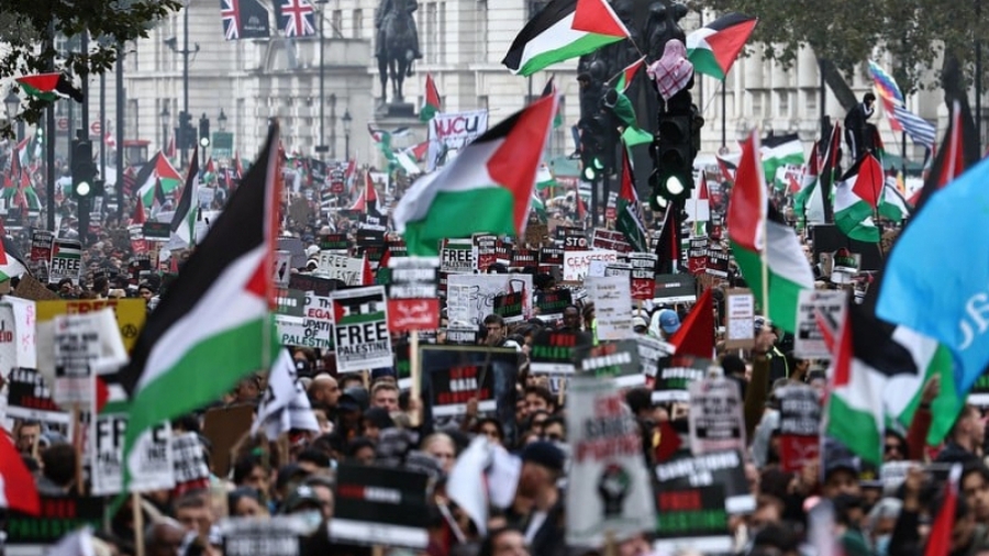 Royaume-Uni : 100 mille manifestants solidaires avec les Palestiniens