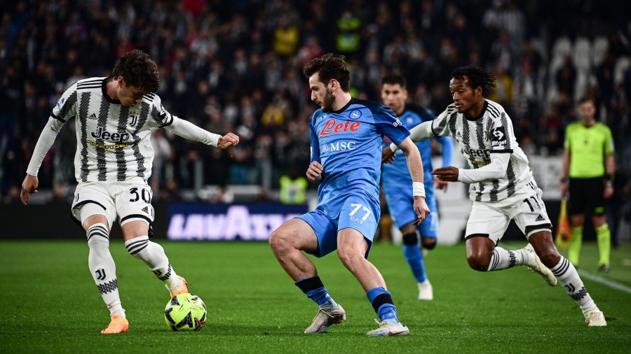 Serie A : Naples réalise un hold-up face à la Juve