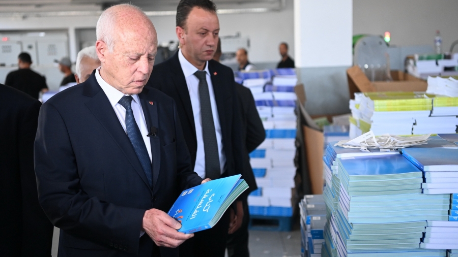 Tunisia-President Saïed calls for providing school books at reasonable prices