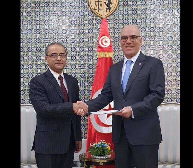 Tunisia-FM Nabil Ammar receives credentials from Pakistan Ambassador to Tunisia