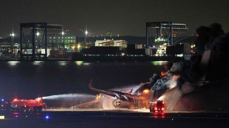 5 Coast Guard staff killed in Tokyo airplane crash