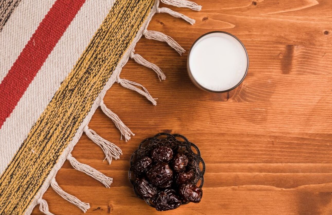 Tunisia-Symbolic breaking of fast in Tunis: Milk and dates in solidarity with P-a-l-e-s-t-i-n-e