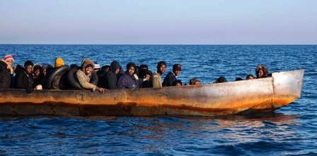 Dozens dead in  sinking of  boat carrying migrants