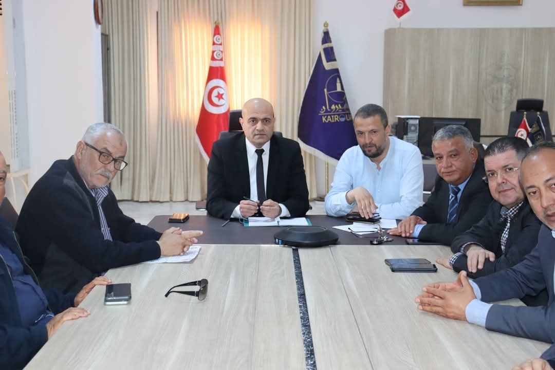 Réunion du gouverneur de Kairouan avec le comité de gestion de la JSK