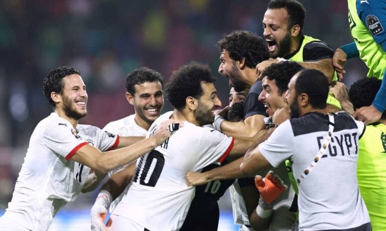 المنتخب المصري يتأهل لنهائيات كأس أمم إفريقيا بثنائية ضد غينيا