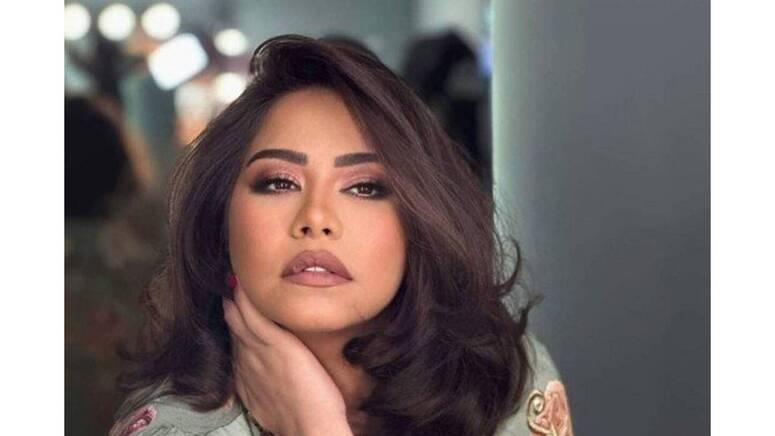 مصر.. نشر فيديو لمشاجرة الفنانة شيرين وطليقها حسام حبيب وتدمير الاستديوvideo