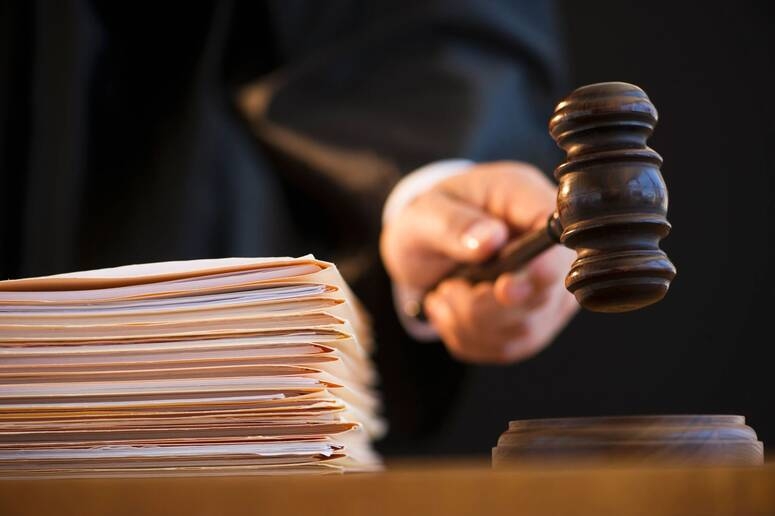 بطل عالمي في الكاراتي  يطالب بتأجيل محاكمته لاتمام موجبات   الصلح مع الدولة