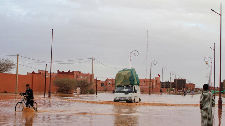 8 قتلى بالمغرب وآخر بالجزائر في عواصف ممطرة شهدتها مناطق صحراوية