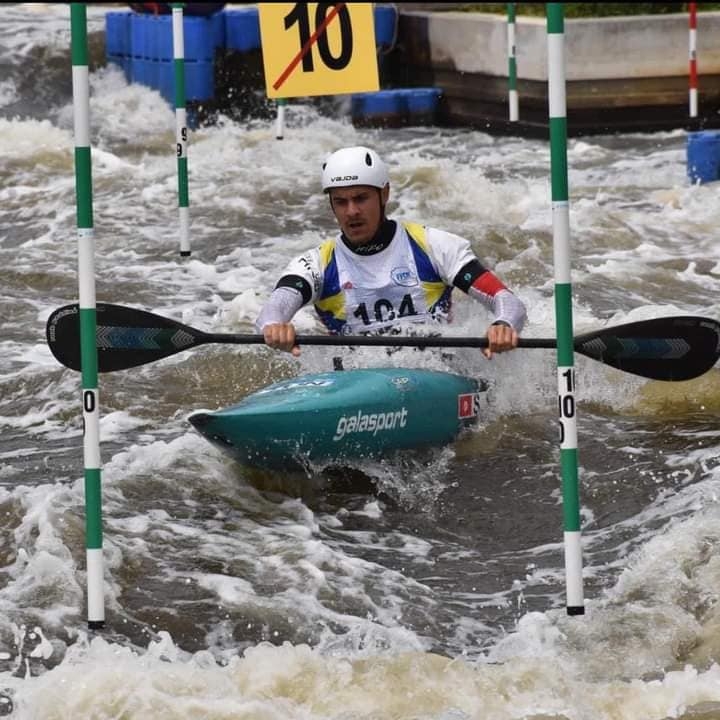 سليم الجماعي ( رياضة Kayak slalom ) يتاهل للمشاركة في دورة الالعاب الاولمبية باريس 2024