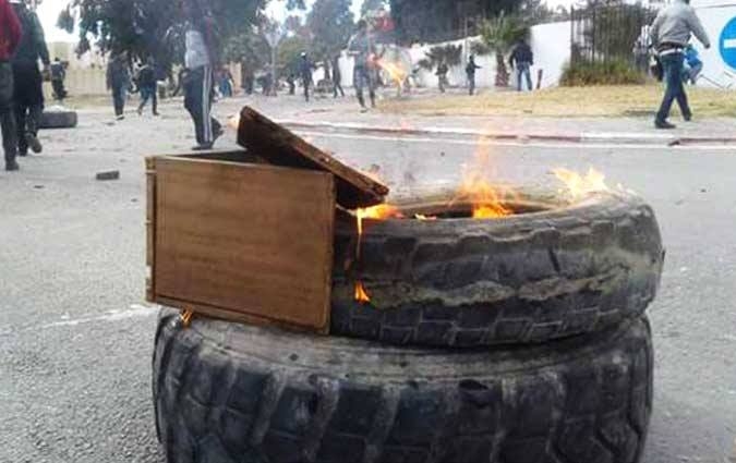 Kasserine ' Protestations suite au décès d'une élève de six ans