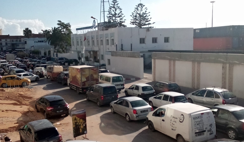 Trafic paralysé à Bizerte à cause d'un camion en panne sur le pont