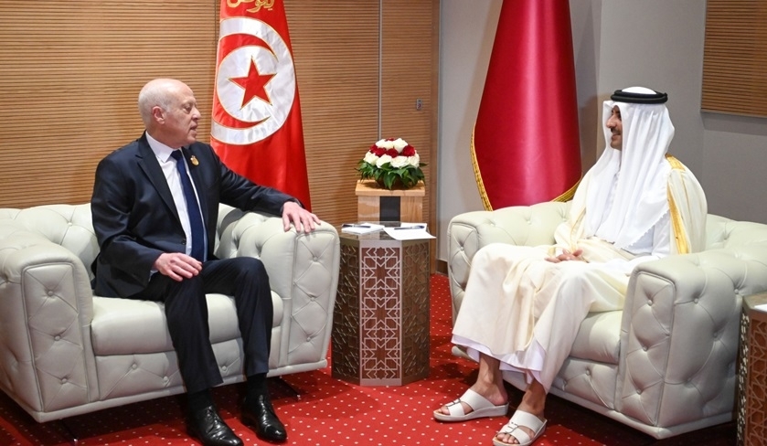 Kaïs Saïed rencontre l'émir du Qatar à Alger