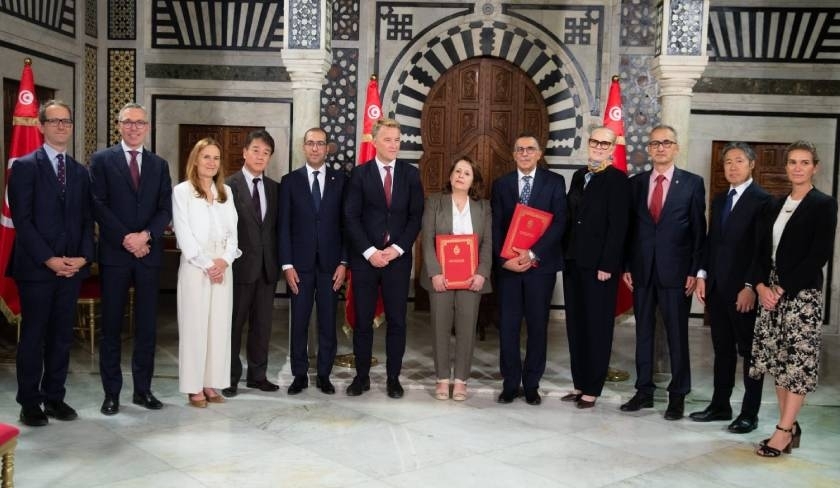 Signature de deux accords pour la production d'électricité à partir de l'énergie solaire