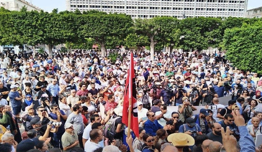 Photos de la manifestation contre l'amendement de la loi électorale