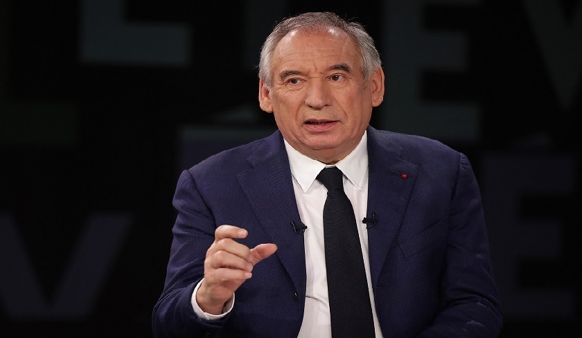 Gouvernement Bayrou : critiques et motion de censure à venir