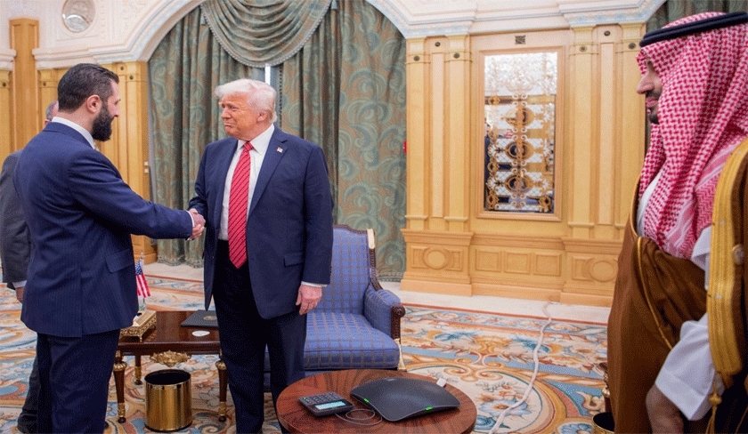 Trump rencontre le président syrien Ahmad al-Charaa et l'exhorte à normaliser avec Israël