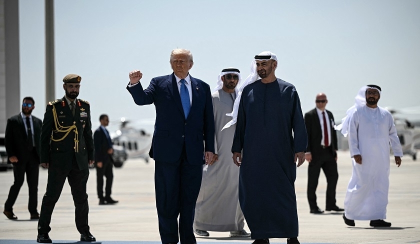« Je vous aime trop ! » : Trump encense les princes du Golfe