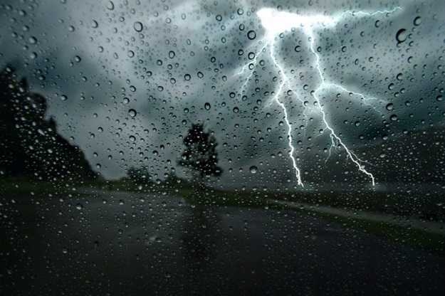 Temps instable cette nuit : orages, pluies et vents violents attendus