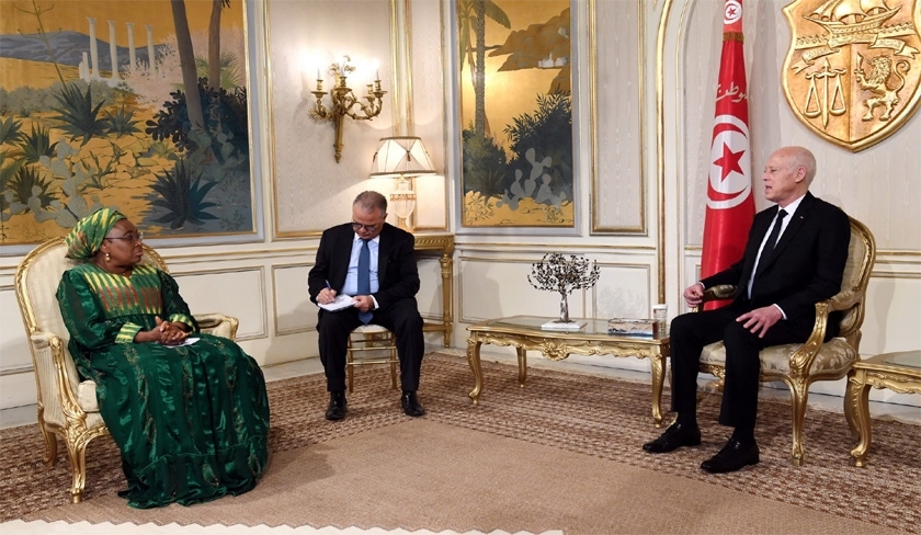 Kaïs Saïed reçoit deux commissaires de l'Union africaine