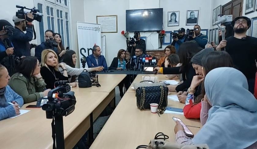 SNJT - Port du brassard rouge au sein de l'ARP pour protester contre l'exclusion des journalistes