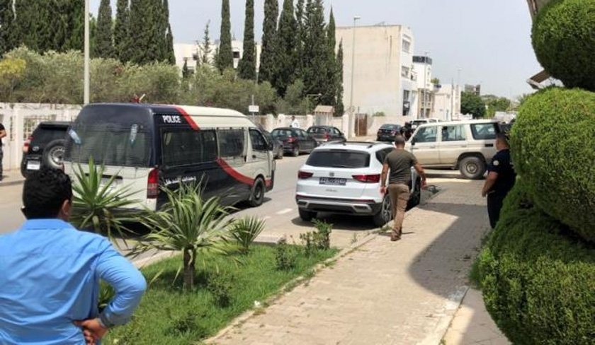 Décès de l'agent poignardé devant l'ambassade du Brésil