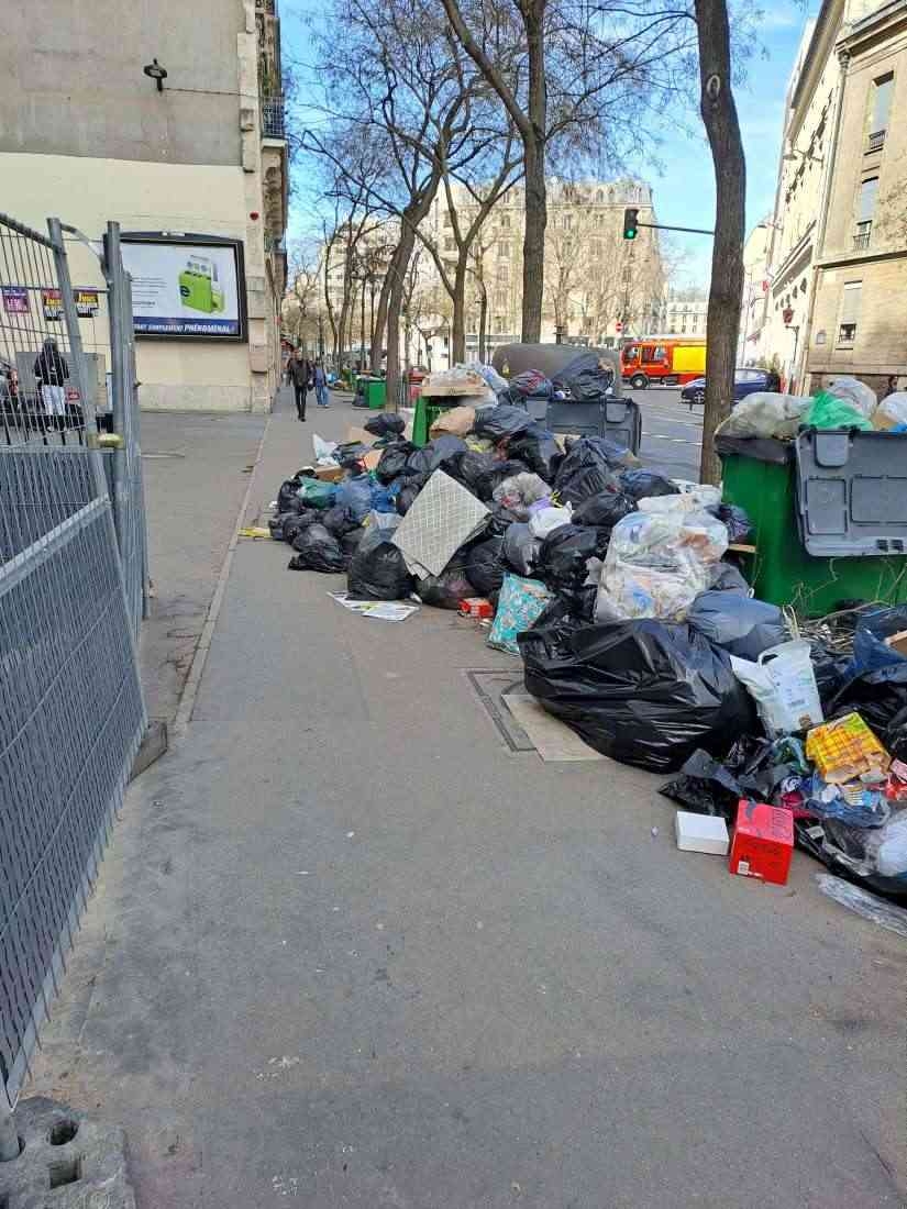 Photo du Jour : Paris n’en peut plus, au secours!