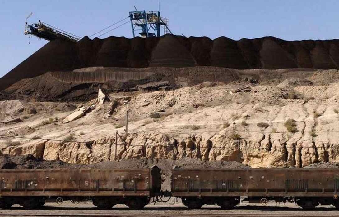 Sidi Bouzid: Des ouvriers interceptent un train chargé de phosphates!