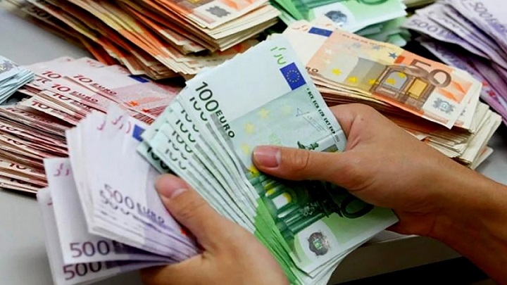 Sihem Nemsia: Au premier semestre, la Tunisie a remboursé 11,6 milliards de dinars du service...