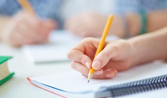 Enseignement de base: La retenue des notes maintenue