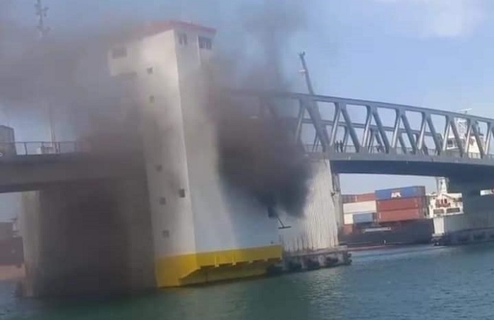 Un feu se déclare au Pont mobile de Bizerte