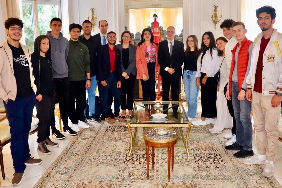 Mohamed Karim Jamoussi reçoit des nouveaux étudiants tunisiens, boursiers des classes préparatoires de France [Photos]