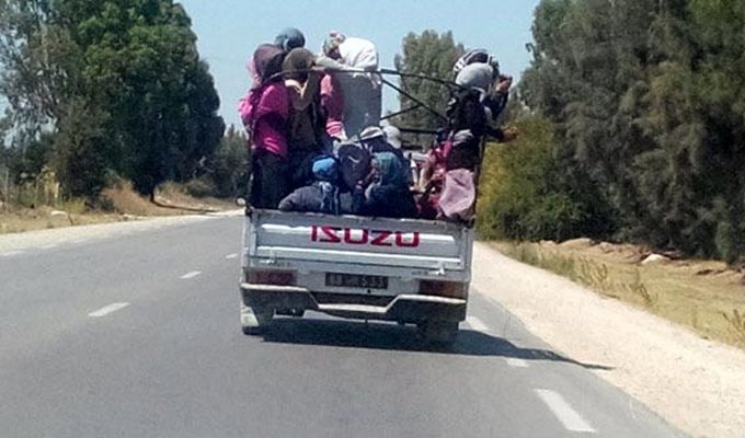 Kairouan: Le FDTES appelle à prendre en charge la situation des ouvrières agricoles