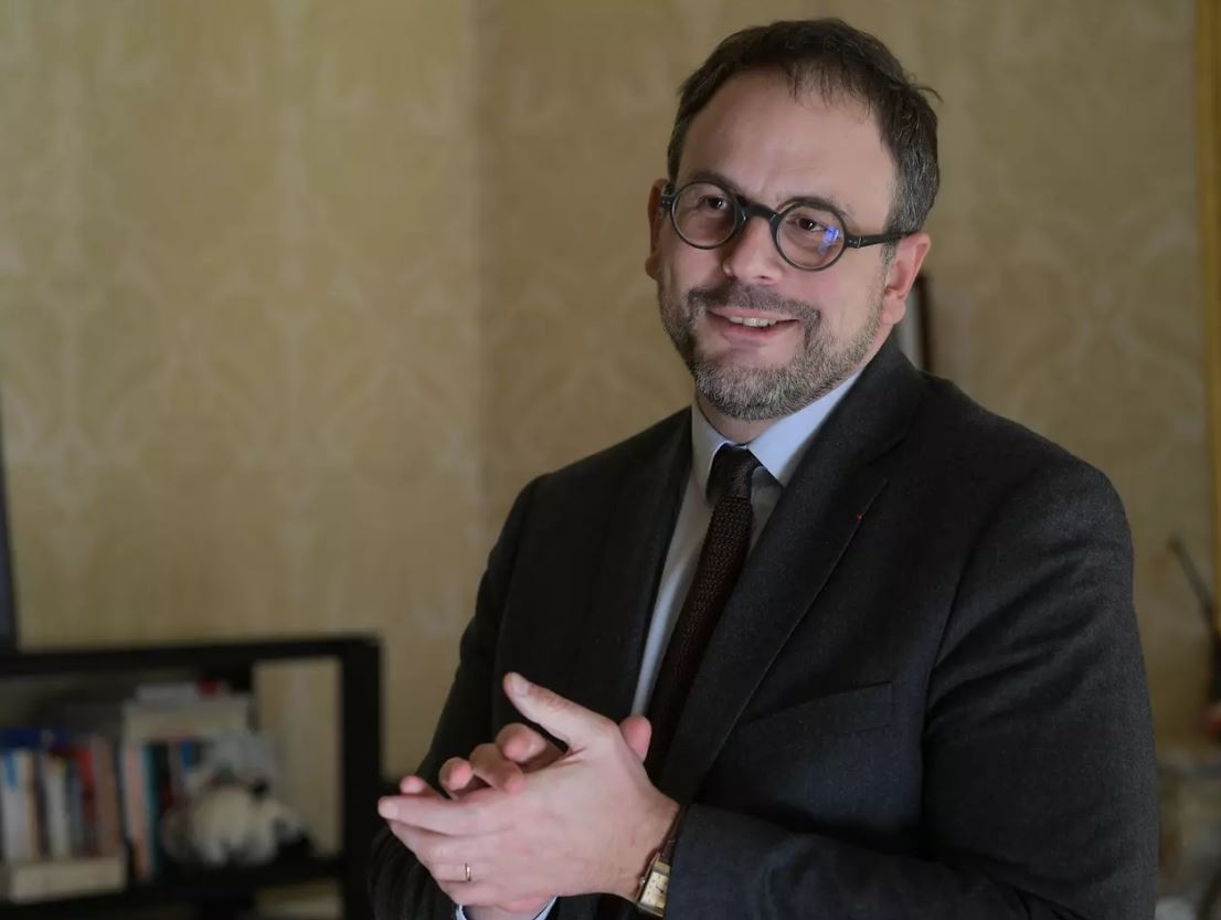 France: Le ministre de la Santé démissionne après l’adoption du projet de loi sur l’immigration