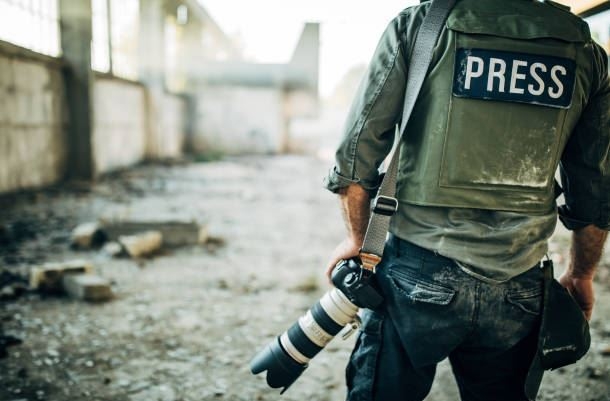 FIJ: Au moins 102 journalistes et professionnels des médias tués à G-a-z-a