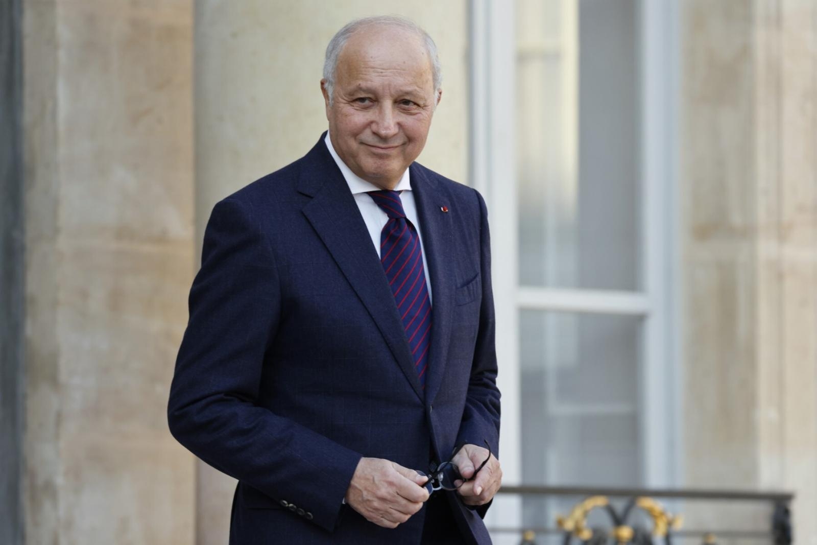 France-immigration : Fabius répond aux ennemis de la Fraternité, la porte restera ouverte jusqu’en 2027...