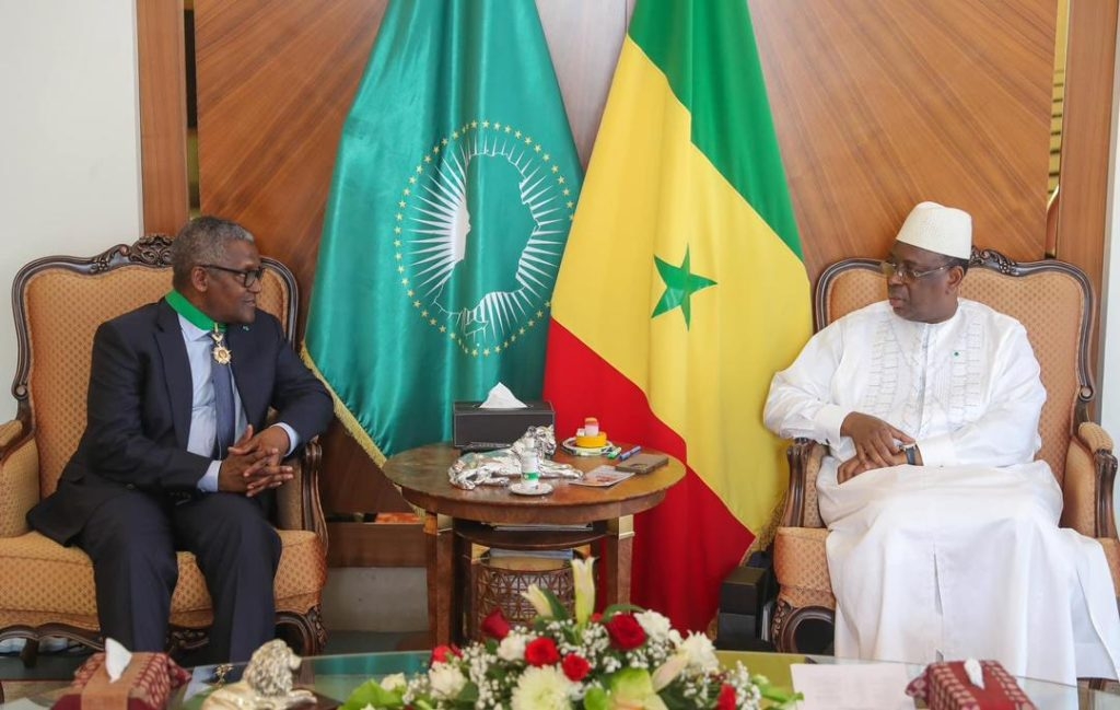 Sénégal : L’homme le plus fortuné d’Afrique investit plus d’un milliard de dollars dans le...