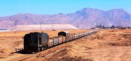 Tunisie – Reprise du transport de phosphate par train sur la ligne 15 après un...