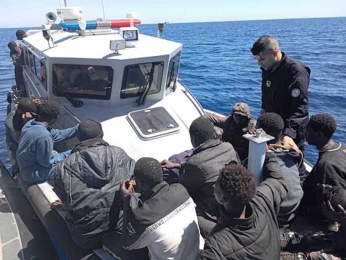 Partis de Sfax, 47 migrants subsahariens secourus à Mahdia