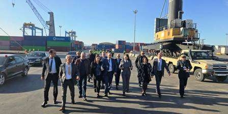 Tunisie – La ministre chargée des transports en visite d’inspection aux ports de Rades et...