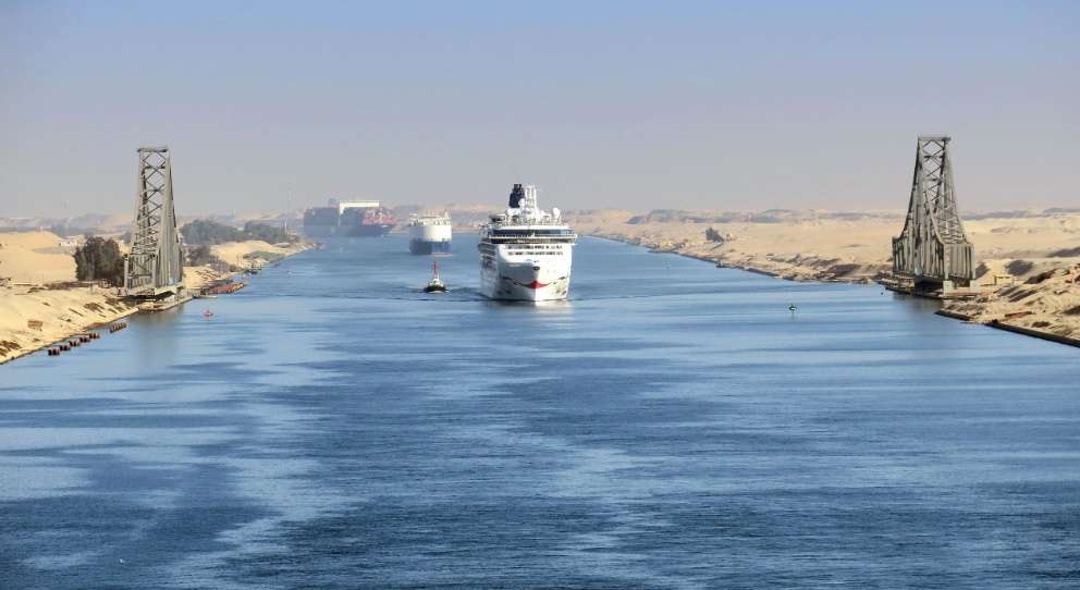 Le canal de Suez s’attend à un chiffre d’affaires de 9 milliards $ malgré la...