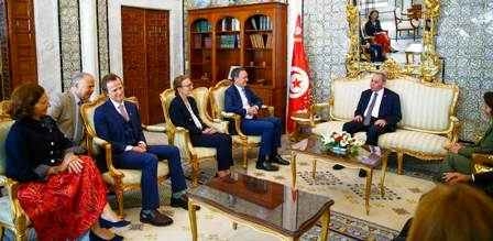 Tunisie – Hachani reçoit des représentants du groupe français « TotalEnergies » et du groupe...