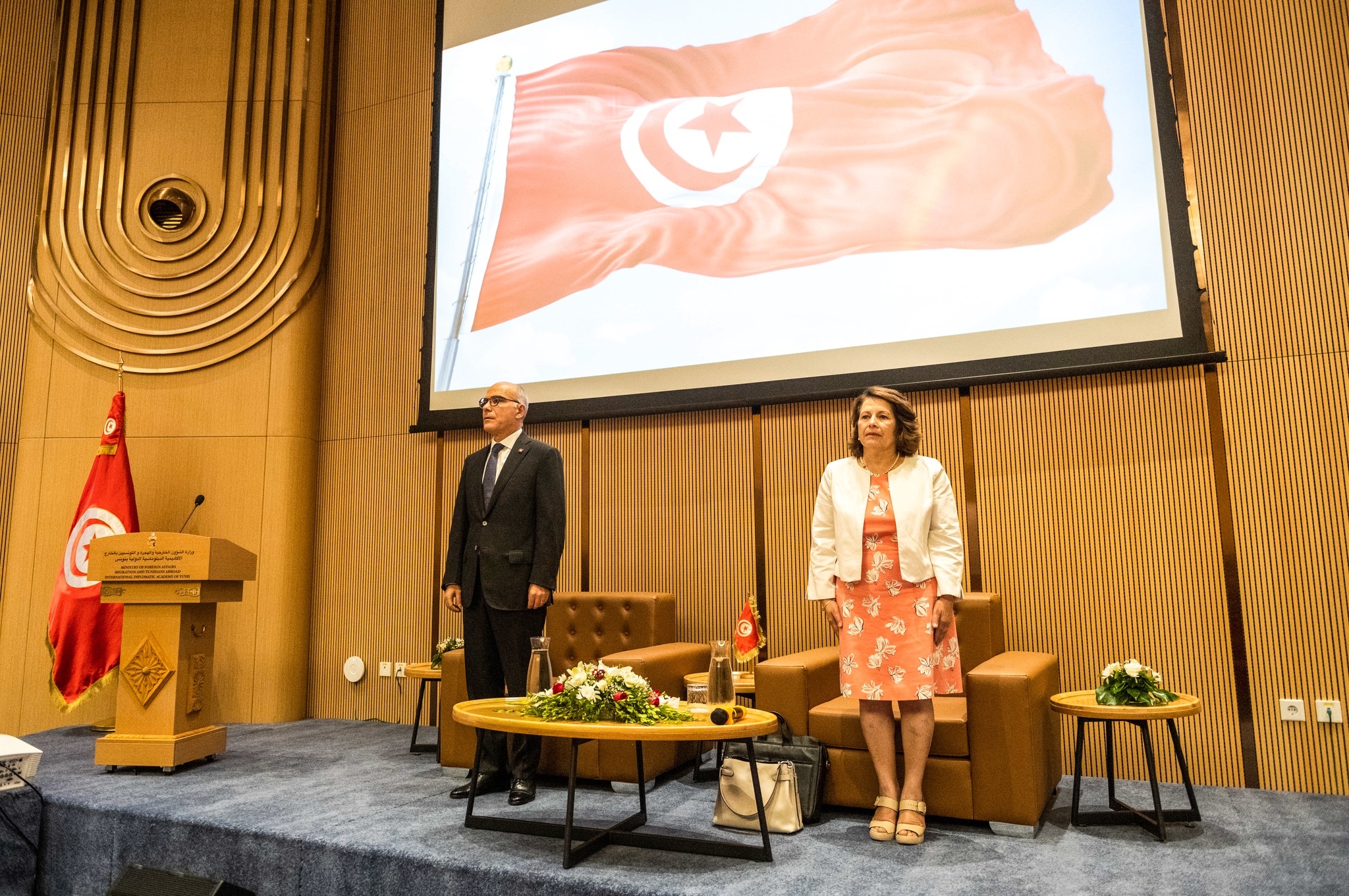 Nabil Ammar: La Tunisie réitère son engagement à ne pas devenir une plateforme de transit...