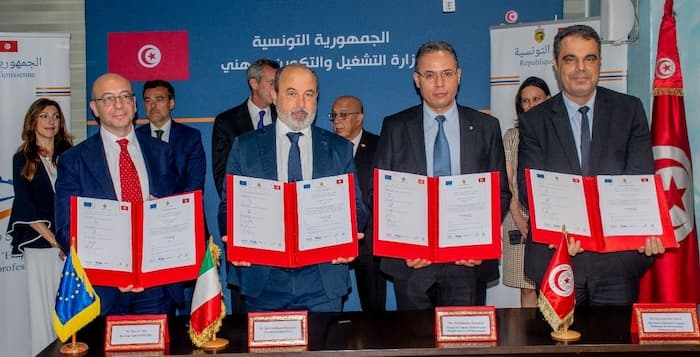 Tunisie – Italie: signature d’une convention pour 2000 contrats de travail dans le secteur du...