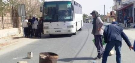 Tunisie – Metlaoui : Séquestration des bus de la CPG pour protester contre les coupures d’eau...