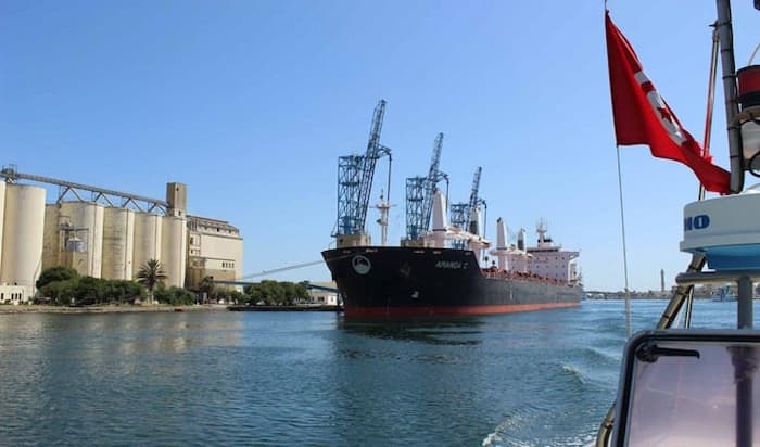 Déchargement aujourd’hui d’une cargaison de 27 500 tonnes de blé au port commercial de Bizerte