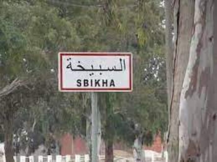 Sbikha (Kairouan): Une élève blessée après une chute d’un bus scolaire