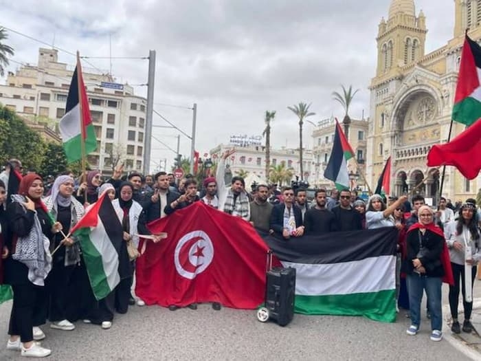 Un an de guerre à G.a.z.a | Une marche nationale au centre-ville de Tunis