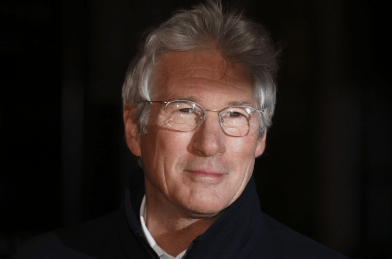 Avec les mots de Mahmoud Darwich, Richard Gere exprime sa solidarité avec la Palestine [Vidéo]